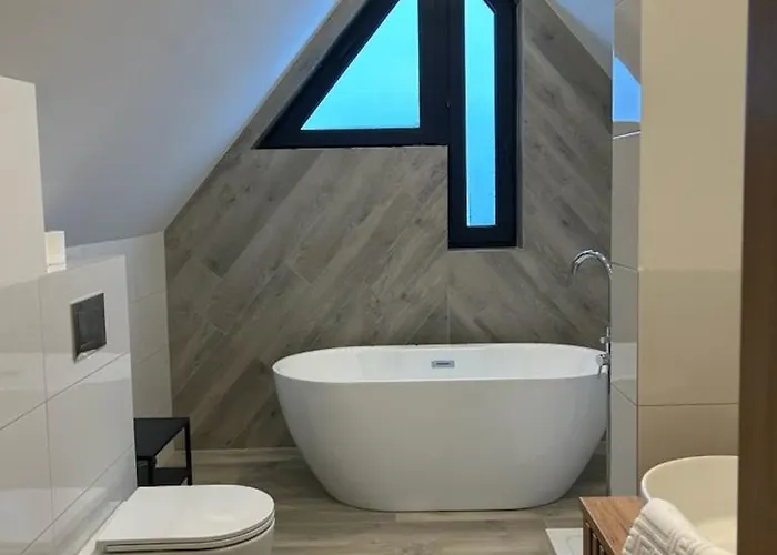 Biole Izby Alpehytte *